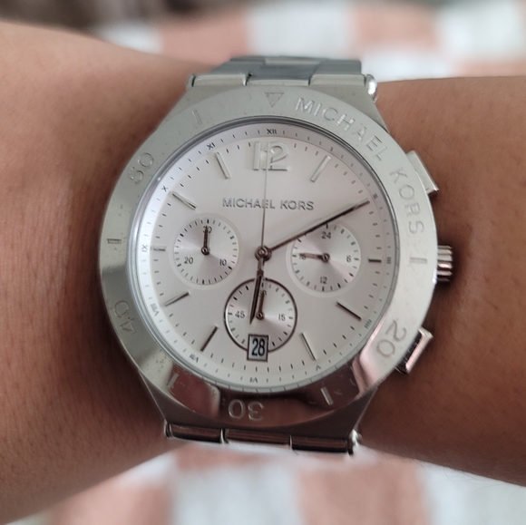 Silver Michael Kors watch - Picture 7 of 10